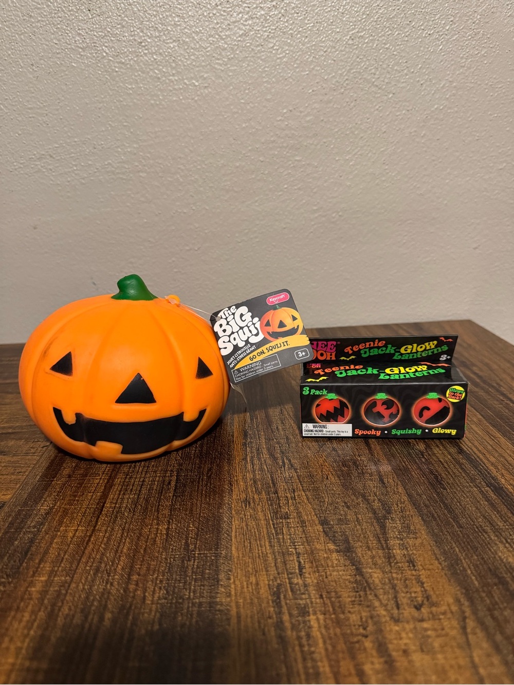 The Big Squij Halloween Pumpkin & Needoh Teenie Jack Glow Lanterns- Orange